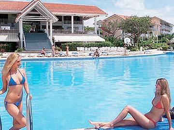 塔马林多 Barcelo Playa Langosta酒店 外观 照片